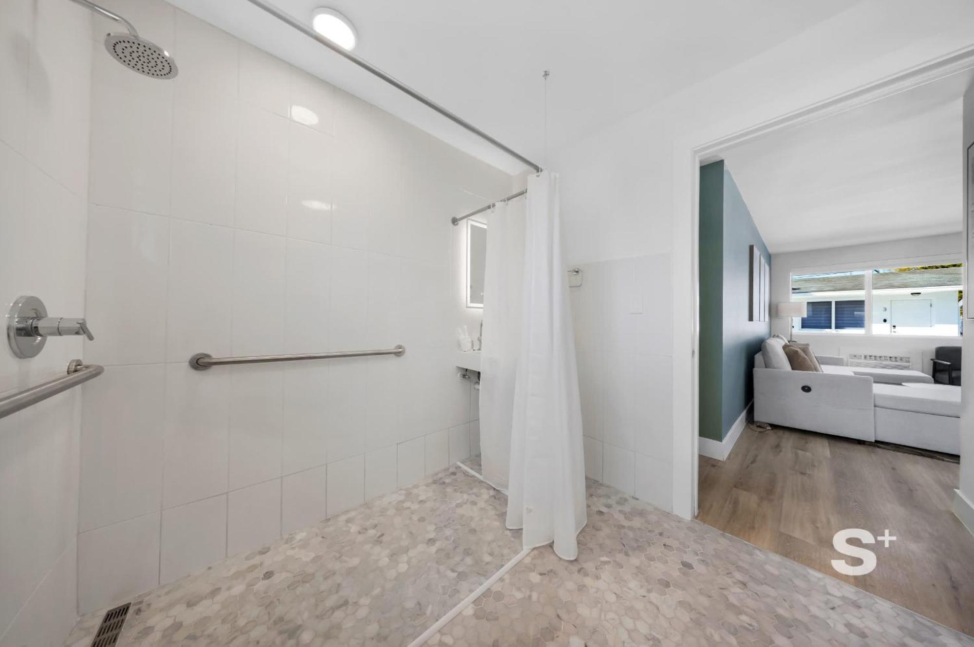 1-br Retreat In The Centre * Miami