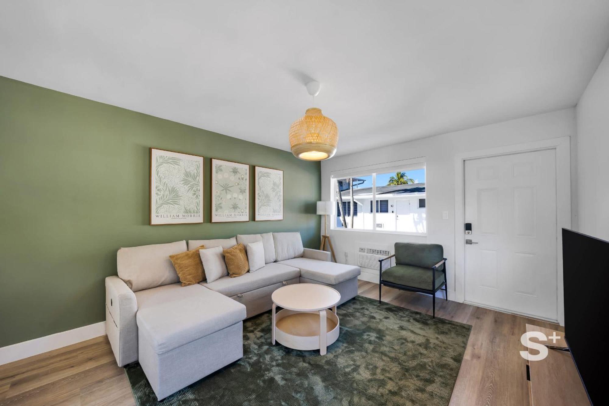 1-br Retreat In The Centre Miami